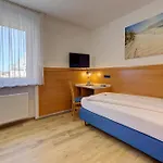 Post Szálloda